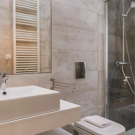 Apartament 70m2 Tagus River Terrace In Alfama By Lovelystay *