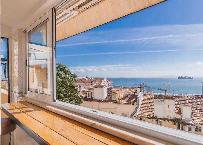 70m2 Tagus River Terrace In Alfama By Lovelystay شقة Lisboa