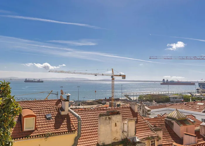 70m2 Tagus River Terrace In Alfama By Lovelystay