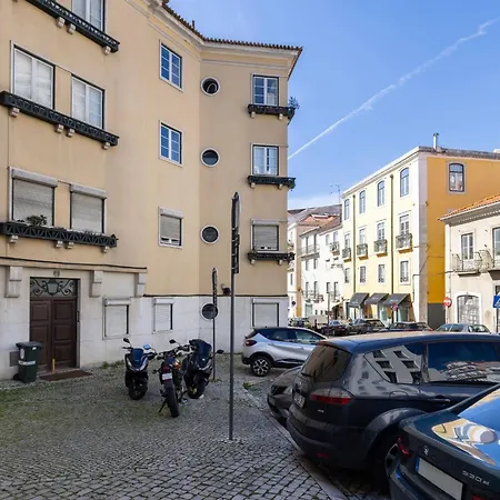 70m2 Tagus River Terrace In Alfama By Lovelystay